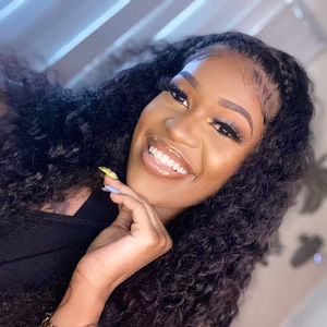 Meet your Posher, Queen